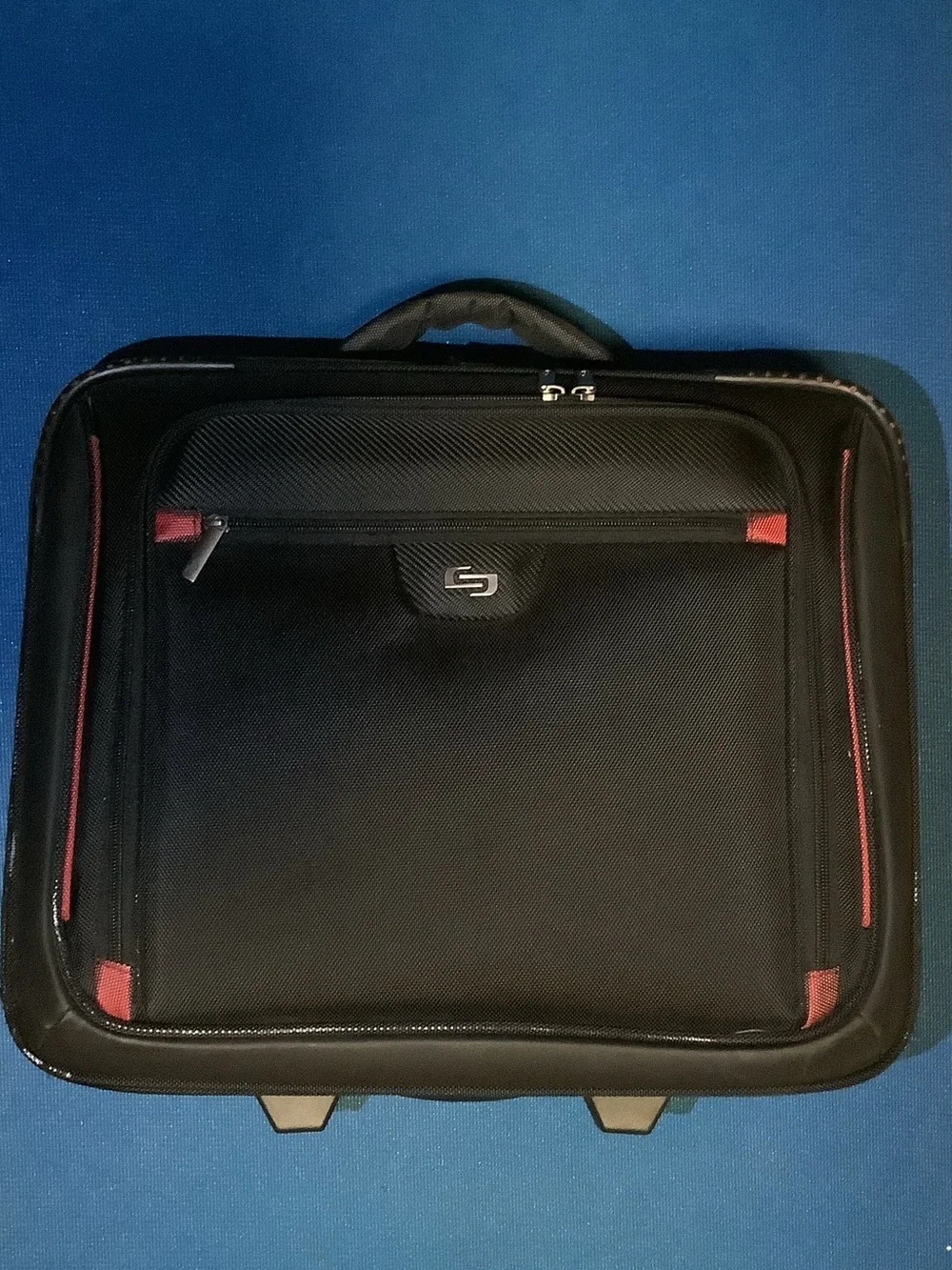 solo Black Executive Overnighter with Red Accents